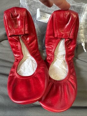 Red Foldable Leather Ballet Flats from The Storehouse Flats sz 9